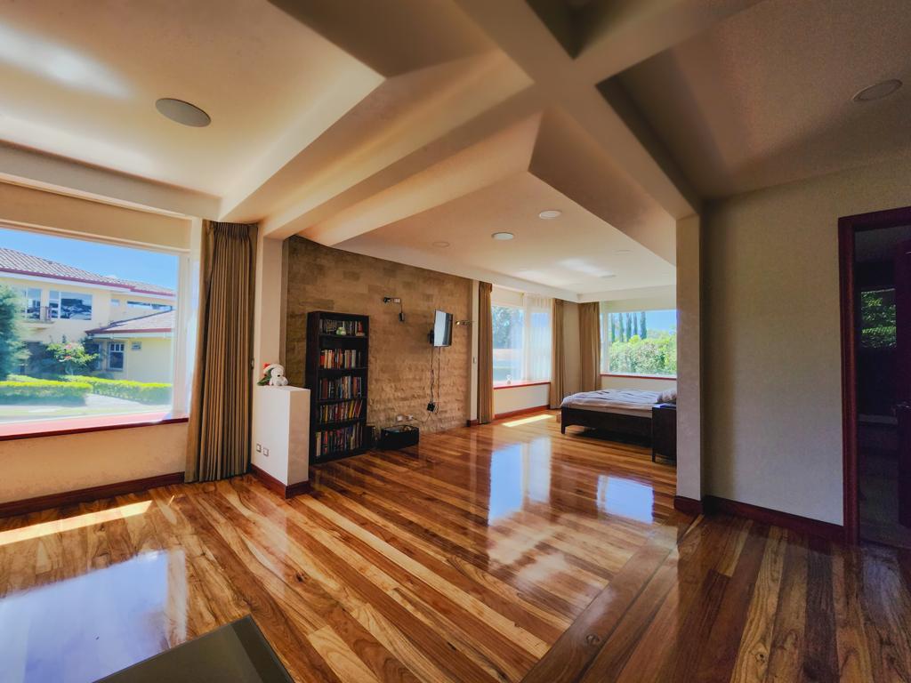 Curridabat, Curridabat, San Jose, CR, 6 Bedrooms Bedrooms, ,7 BathroomsBathrooms,Residential,For Sale,Curridabat,1587516