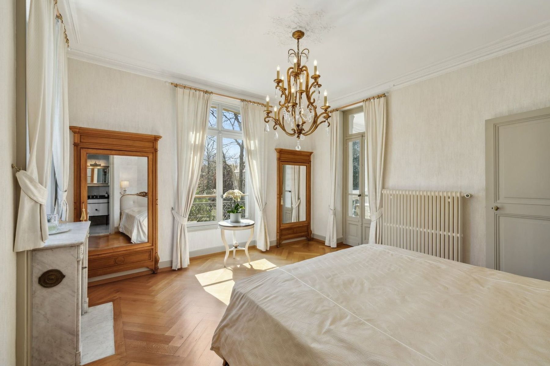  Prestigious property a few steps from the lakefront, lush parkland - 物件實景
