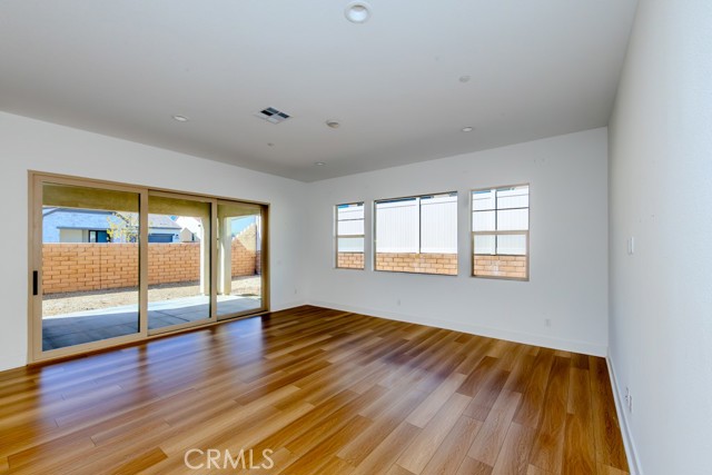 Corona, California, 92883, United States, 3 Bedrooms Bedrooms, ,3 BathroomsBathrooms,Residential,For Sale,1842584