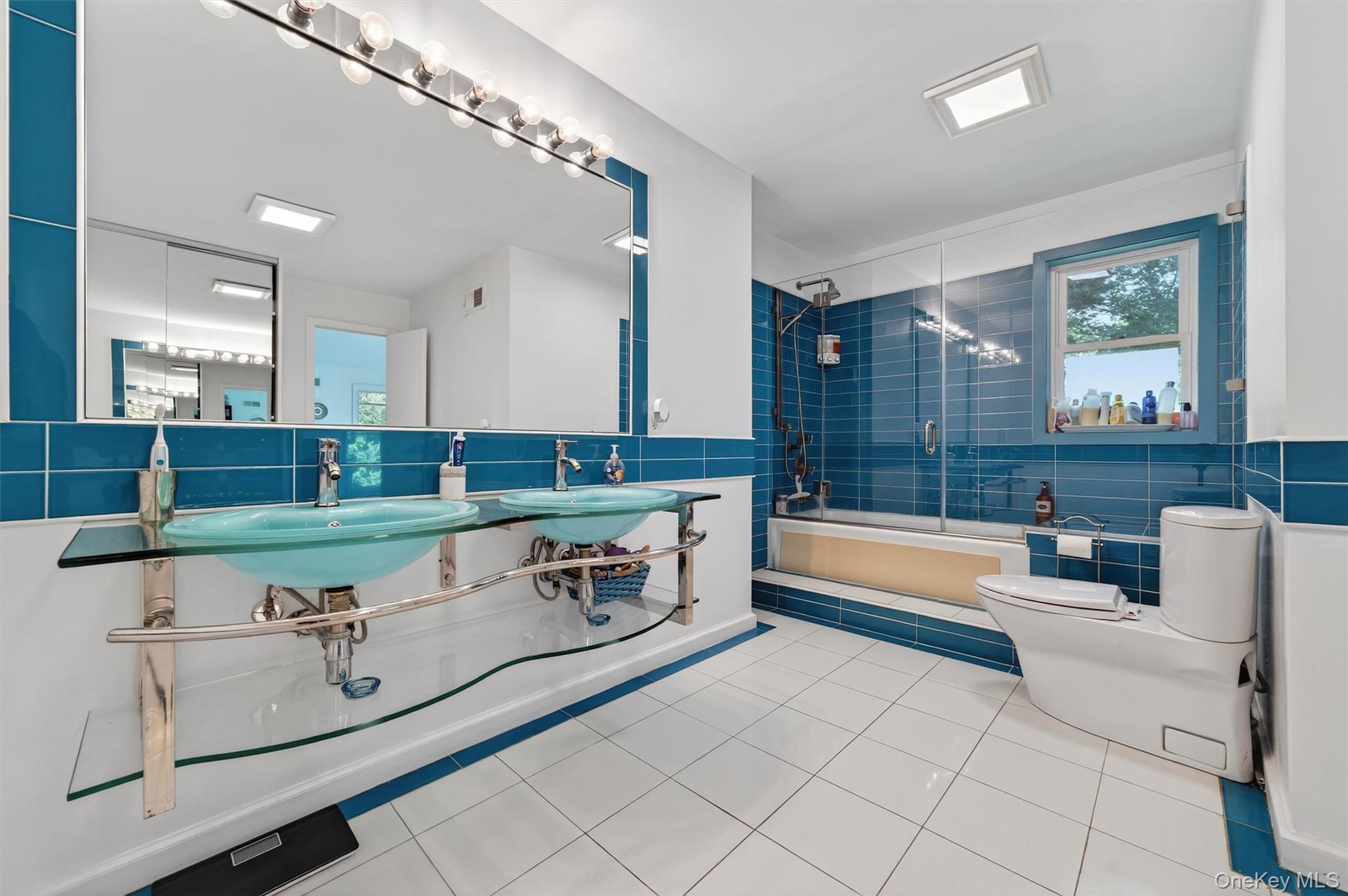 New City, New York, 10956, United States, 4 Bedrooms Bedrooms, ,3 BathroomsBathrooms,Residential,For Sale,2049142