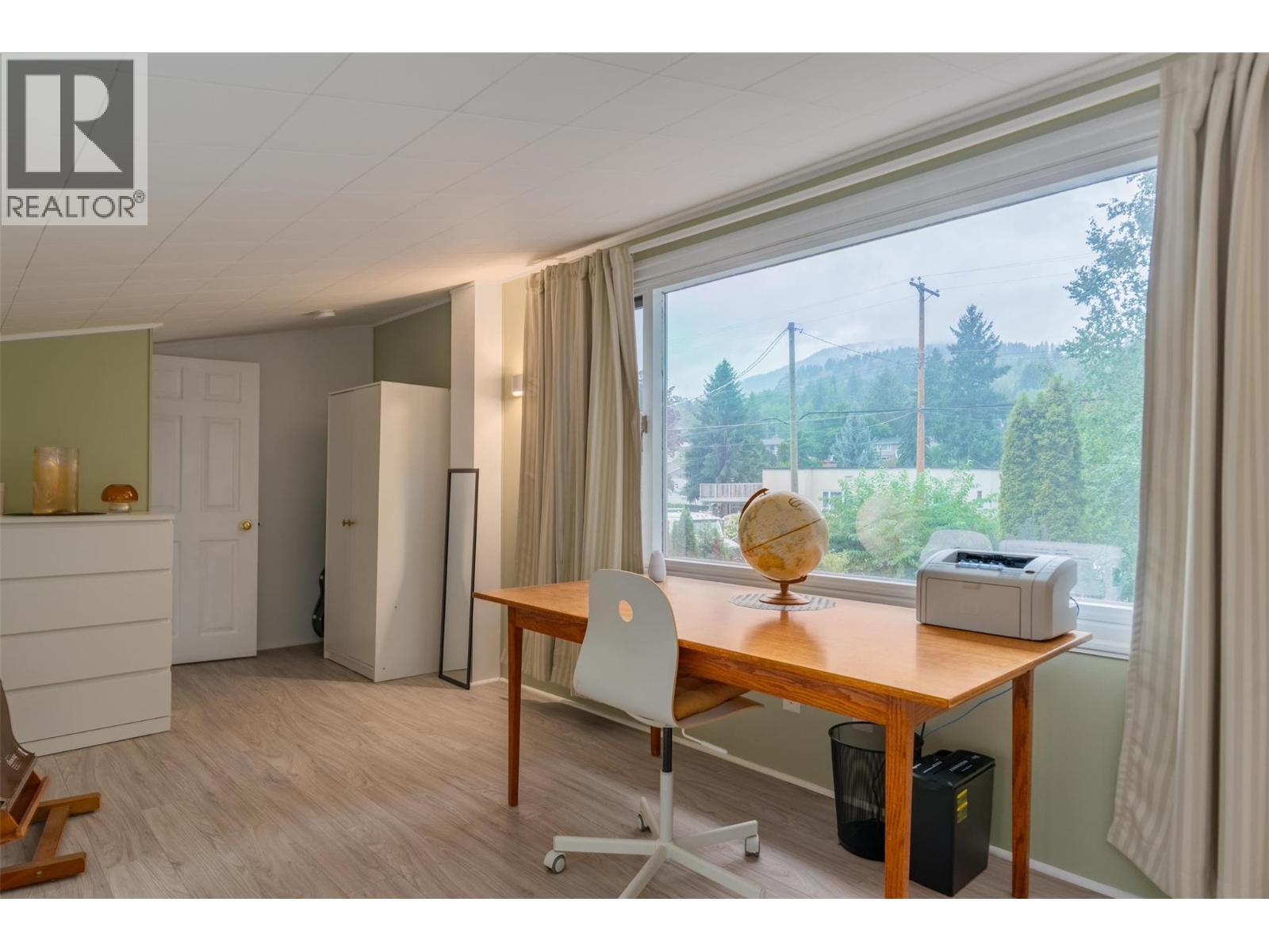 CASTLEGAR, British Columbia, V1N 2S5, CA, 5 Bedrooms Bedrooms, ,3 BathroomsBathrooms,Residential,For Sale,1918306