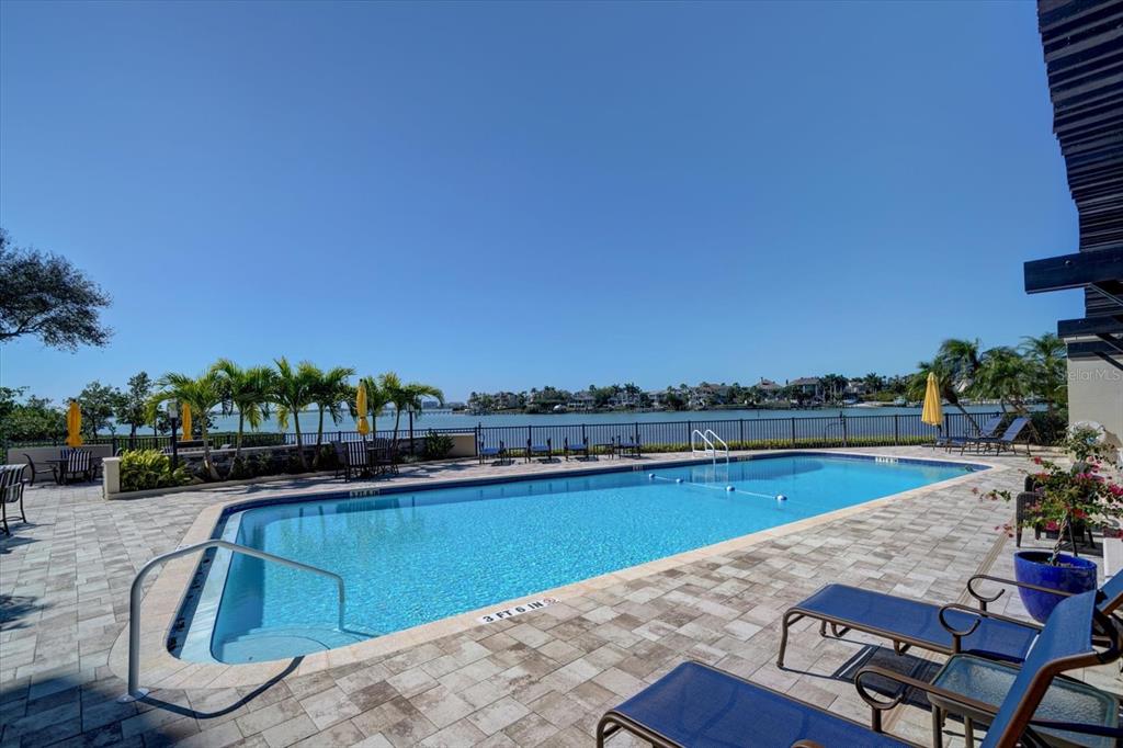 Belleair, Florida, 33756, United States, 2 Bedrooms Bedrooms, ,2 BathroomsBathrooms,Residential,For Sale,1877126
