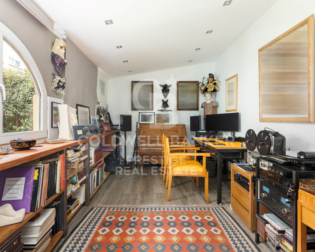 Barcelona, Catalonia, ES, 4 Bedrooms Bedrooms, ,3 BathroomsBathrooms,Residential,For Sale,1795299