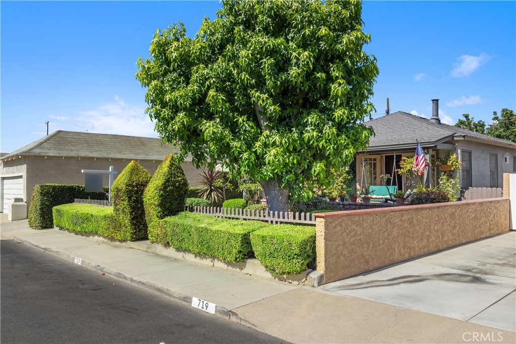 Anaheim, California, 92802, United States, 2 Bedrooms Bedrooms, ,2 BathroomsBathrooms,Residential,For Sale,1892666