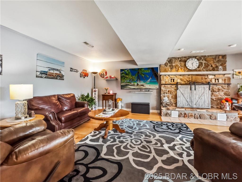 Camdenton, Missouri, 65020, United States, 3 Bedrooms Bedrooms, ,3 BathroomsBathrooms,Residential,For Sale,1849763