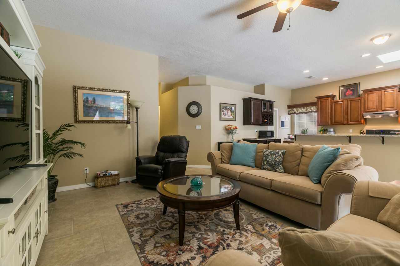 Albuquerque, New Mexico, 87120, United States, 3 Bedrooms Bedrooms, ,2 BathroomsBathrooms,Residential,For Sale,1897760