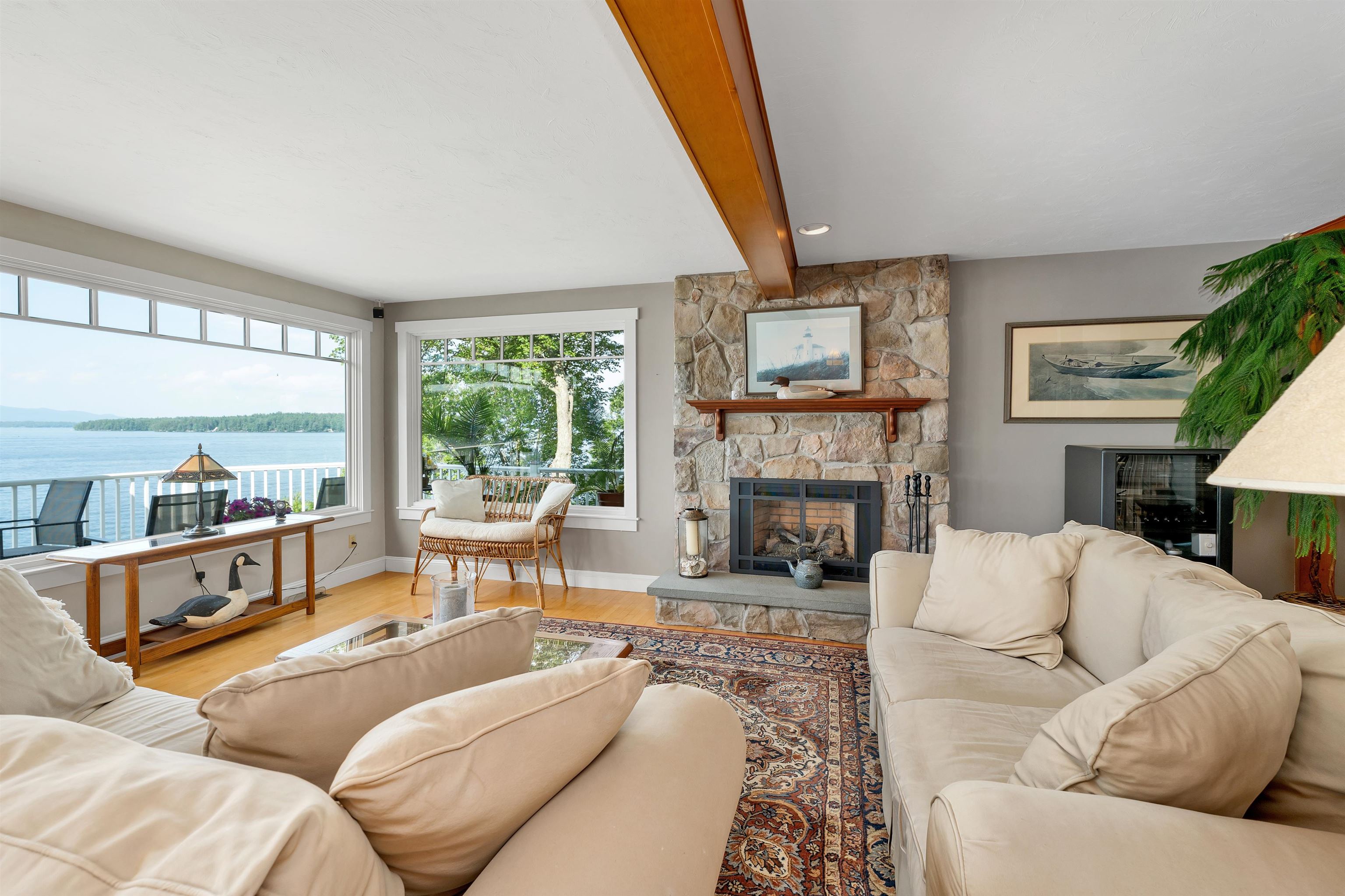 Gilford, New Hampshire, 03249, United States, 3 Bedrooms Bedrooms, ,3 BathroomsBathrooms,Residential,For Sale,1875899