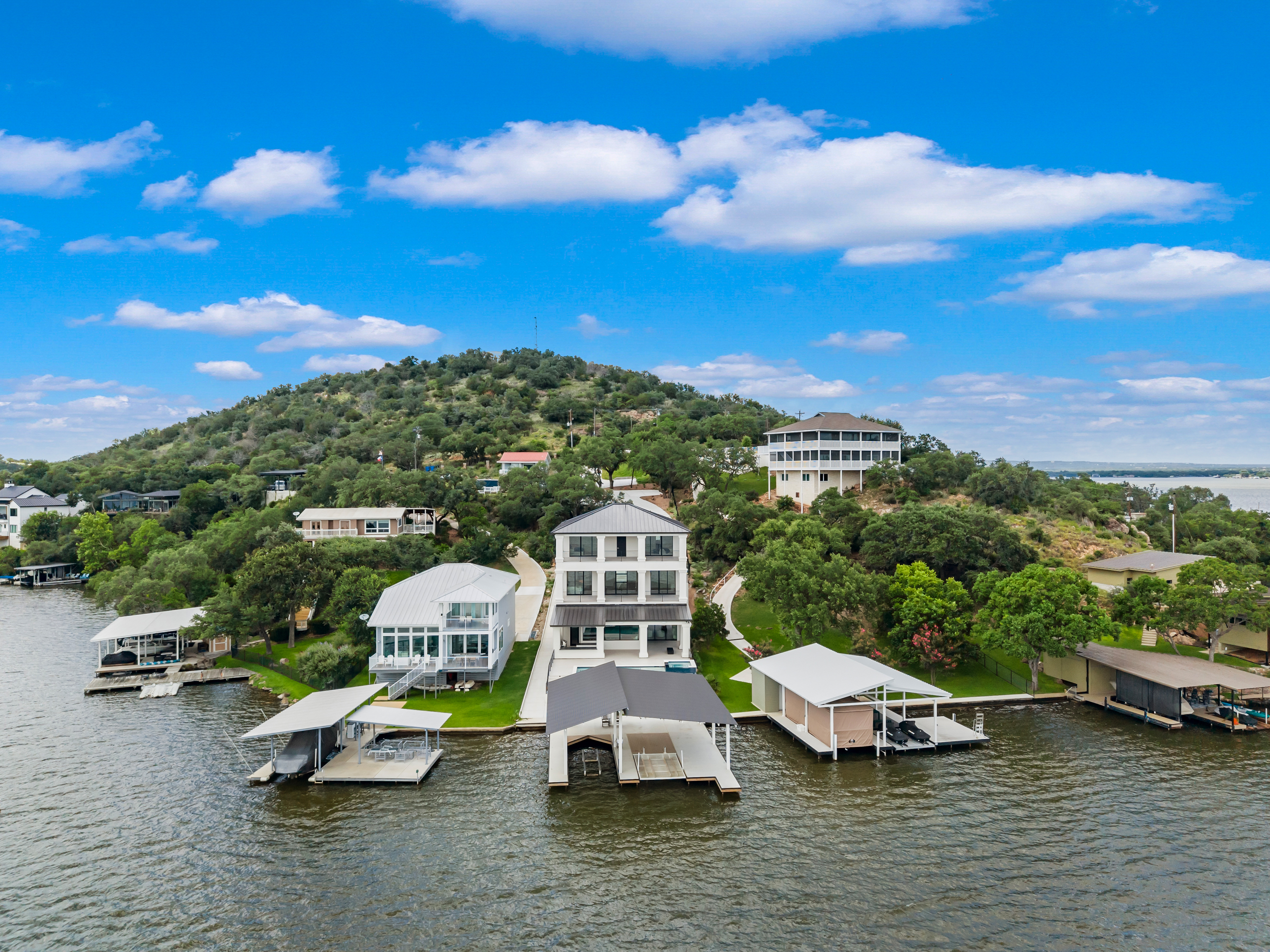  Architectural Lakefront Masterpiece on Skyline Drive by Paul Allen Custom Homes - 物件實景