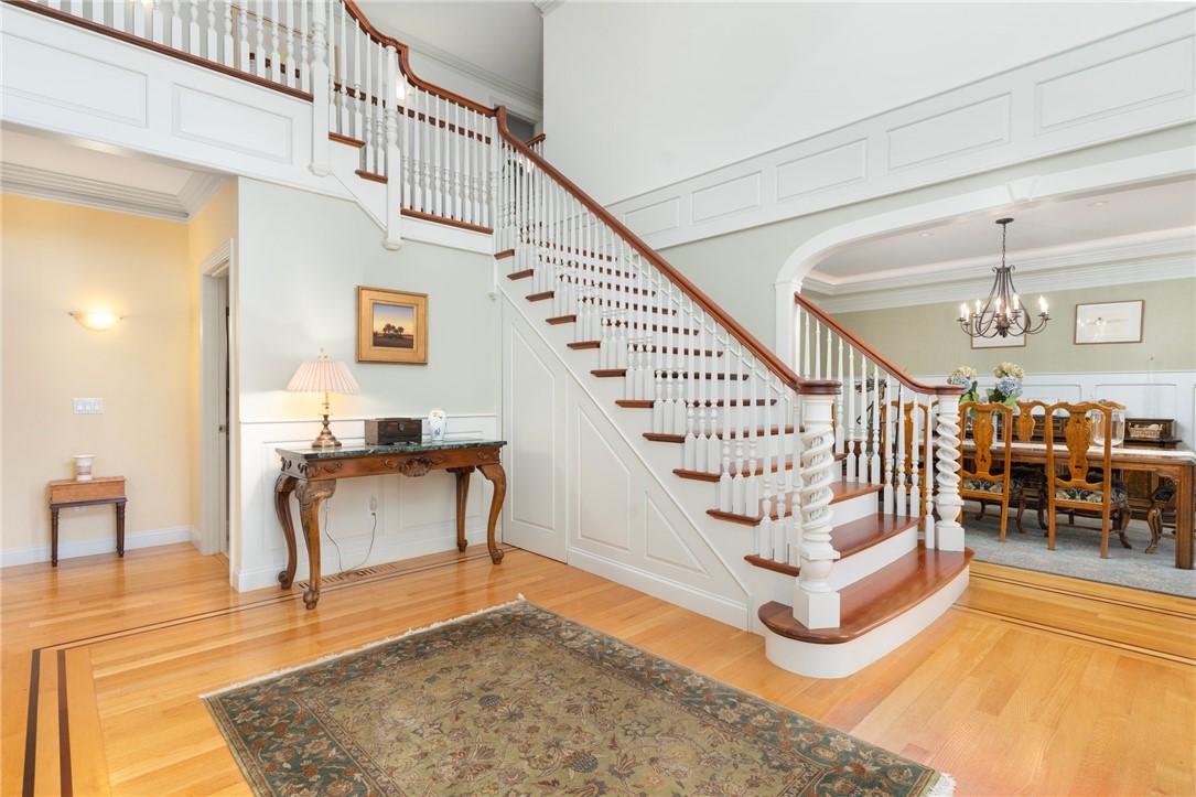 East Greenwich, Rhode Island, 02818, United States, 5 Bedrooms Bedrooms, ,7 BathroomsBathrooms,Residential,For Sale,1940425