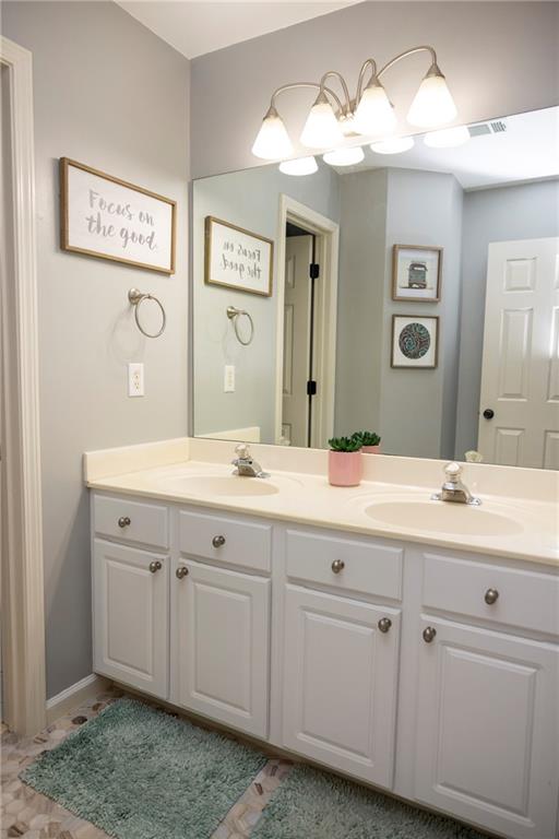 Suwanee, Georgia, 30024, United States, 5 Bedrooms Bedrooms, ,4 BathroomsBathrooms,Residential,For Sale,2005954