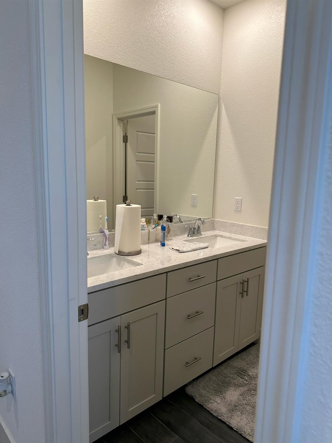 Sacramento, California, 95835, United States, 4 Bedrooms Bedrooms, ,3 BathroomsBathrooms,Residential,For Sale,1841936