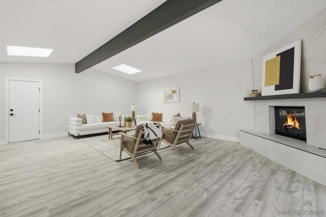 San Diego, California, 92117, United States, 3 Bedrooms Bedrooms, ,2 BathroomsBathrooms,Residential,For Sale,1987339