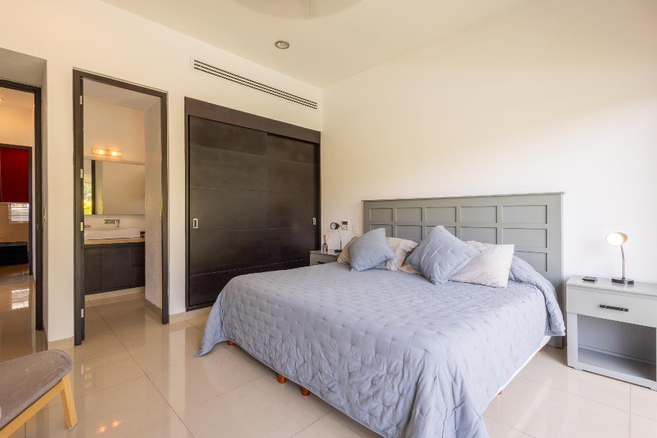 Emiliano Zapata, Morelos, 62765, Mexico, 5 Bedrooms Bedrooms, ,6 BathroomsBathrooms,Residential,For Sale,1965524