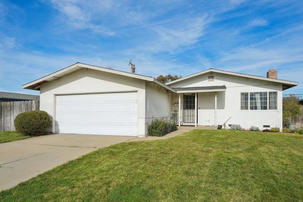 Salinas, California, 93906, United States, 3 Bedrooms Bedrooms, ,2 BathroomsBathrooms,Residential,For Sale,2012304