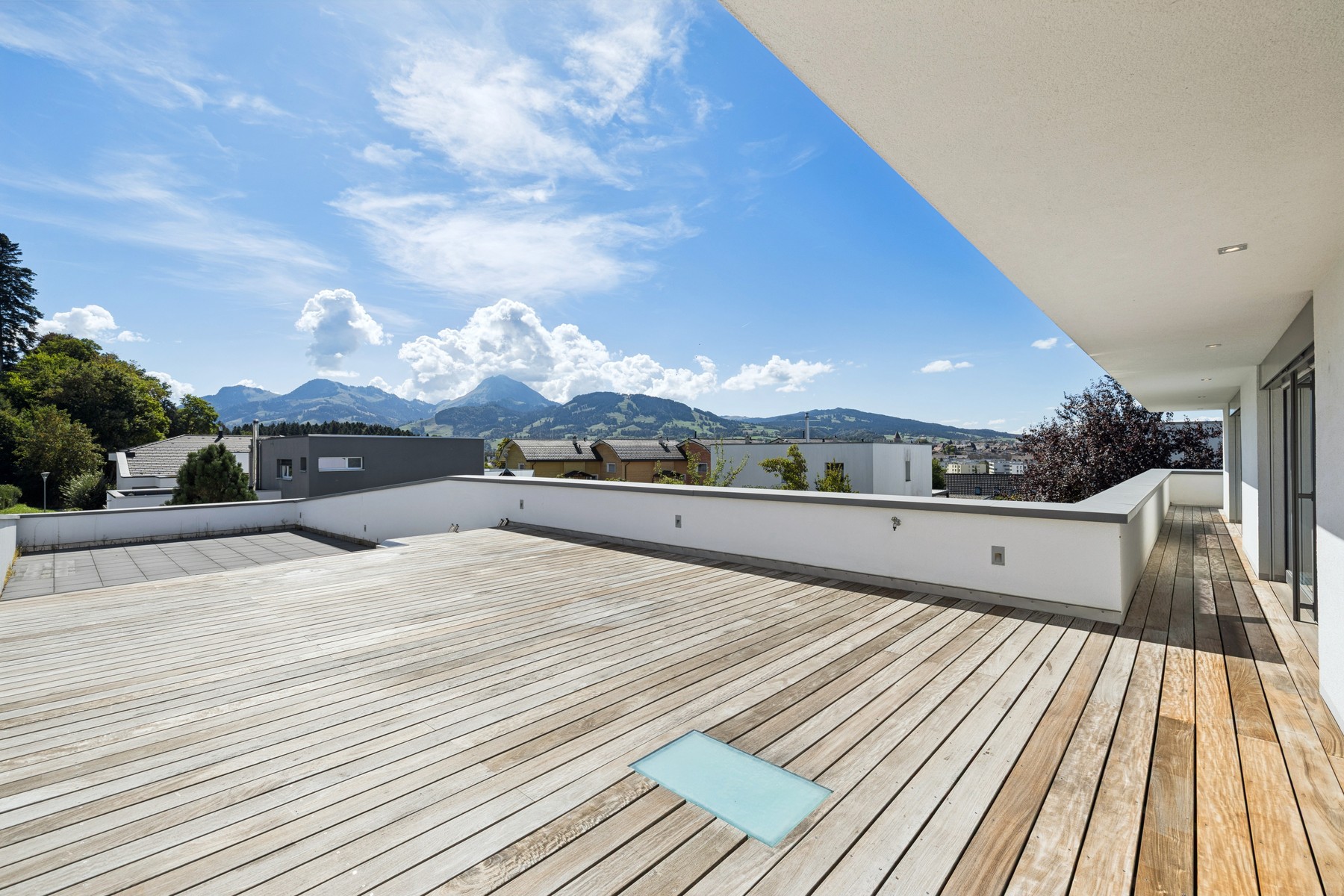  Exceptional property just outside downtown Bulle - 物件實景