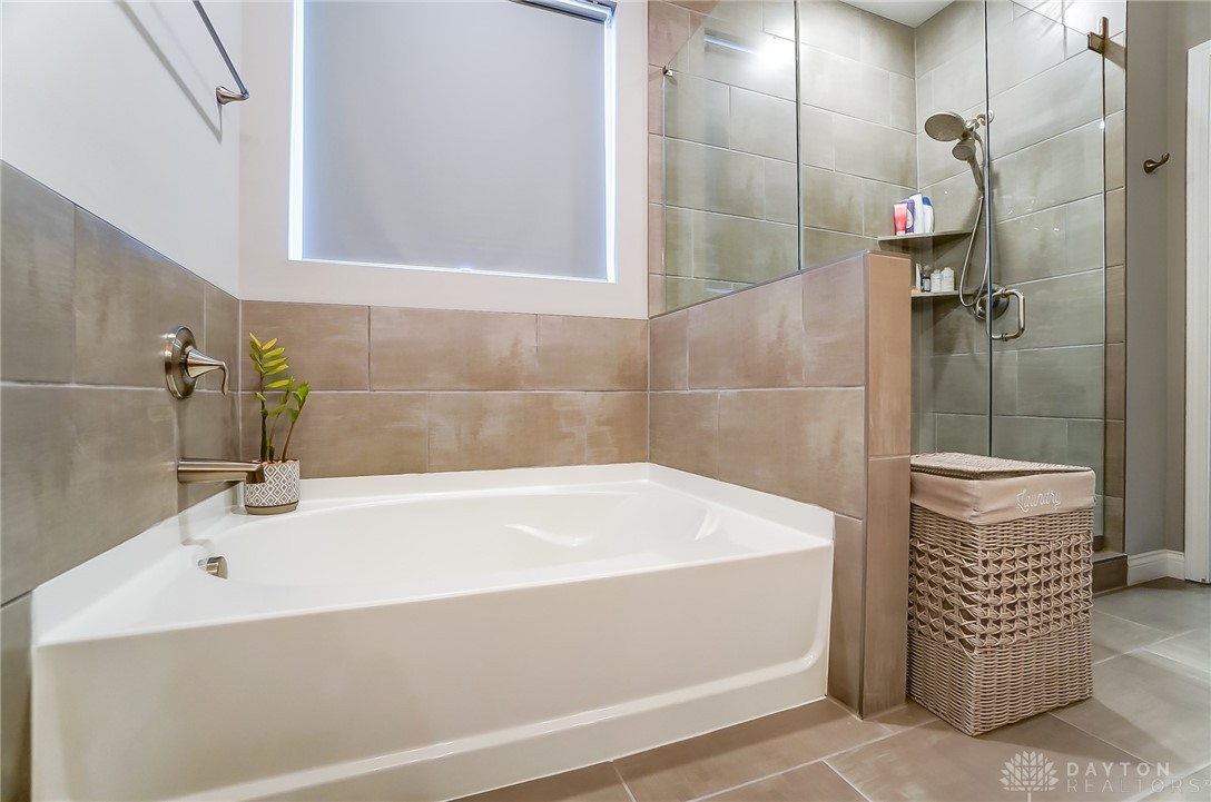Dayton, Ohio, 45440, United States, 3 Bedrooms Bedrooms, ,3 BathroomsBathrooms,Residential,For Sale,1743464