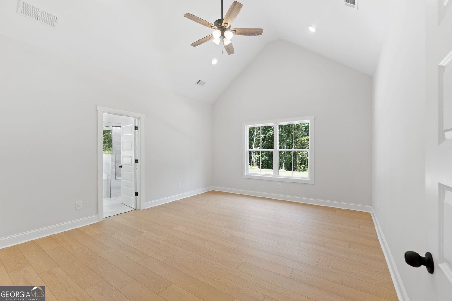 Forsyth, Georgia, 31029, United States, 4 Bedrooms Bedrooms, ,3 BathroomsBathrooms,Residential,For Sale,1922681