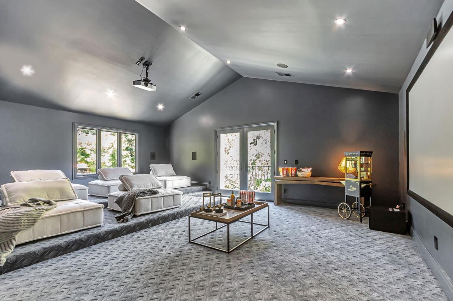 Los Gatos, California, 95032, United States, 8 Bedrooms Bedrooms, ,11 BathroomsBathrooms,Residential,For Sale,1855941