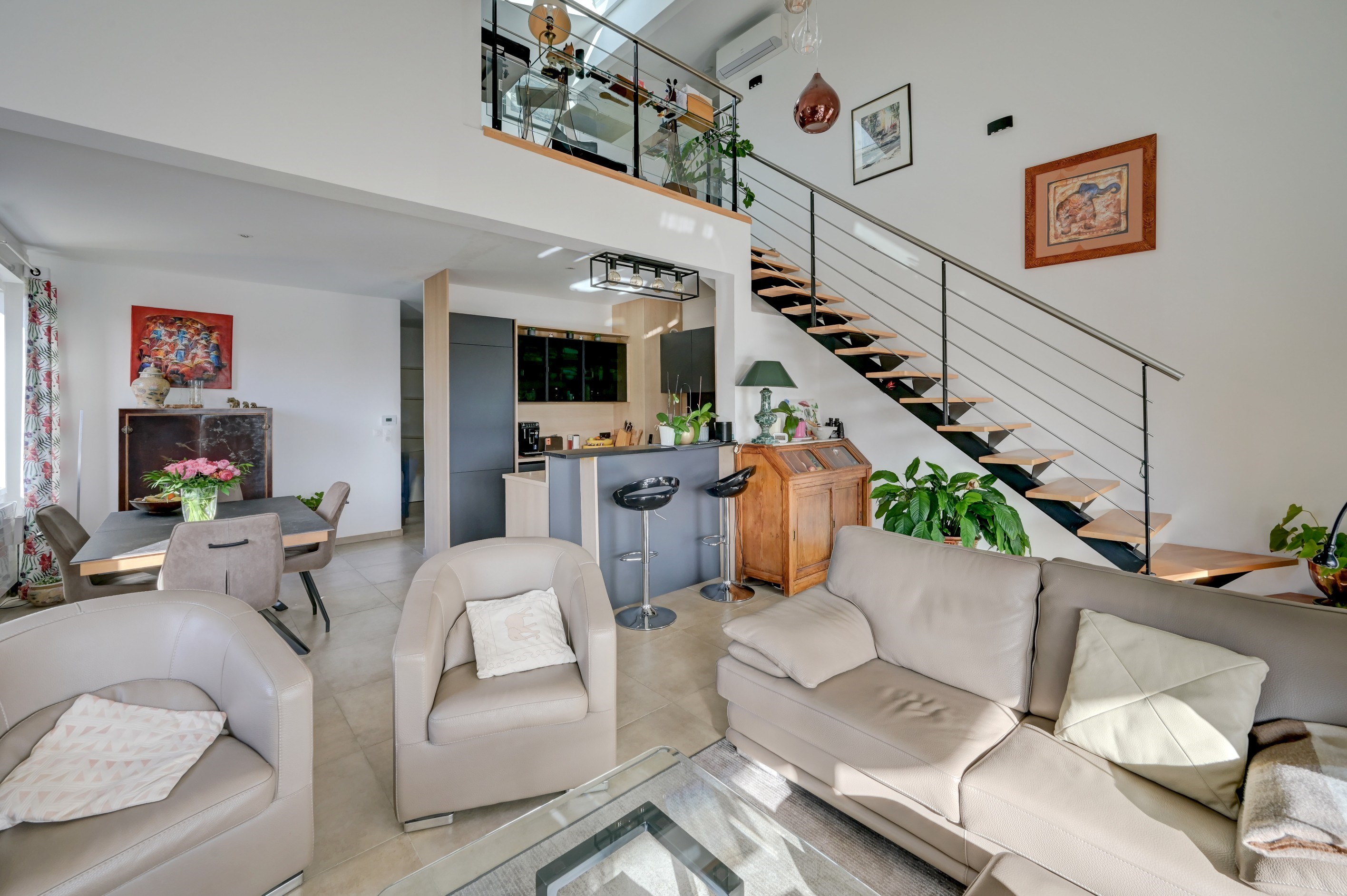  Apartment located on the second and top floor of a recent building - 物件實景
