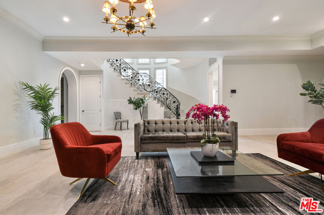 Santa Monica, California, 90402, United States, 5 Bedrooms Bedrooms, ,7 BathroomsBathrooms,Residential,For Sale,1838170