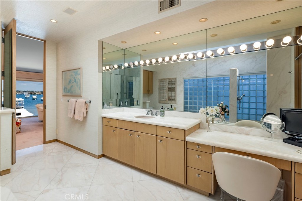 Newport Beach, California, 92661, United States, 7 Bedrooms Bedrooms, ,9 BathroomsBathrooms,Residential,For Sale,1786231