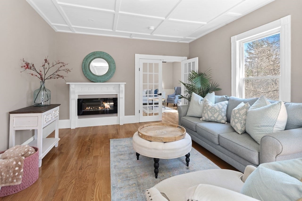 Abington, Massachusetts, 02351, United States, 4 Bedrooms Bedrooms, ,2 BathroomsBathrooms,Residential,For Sale,1758924