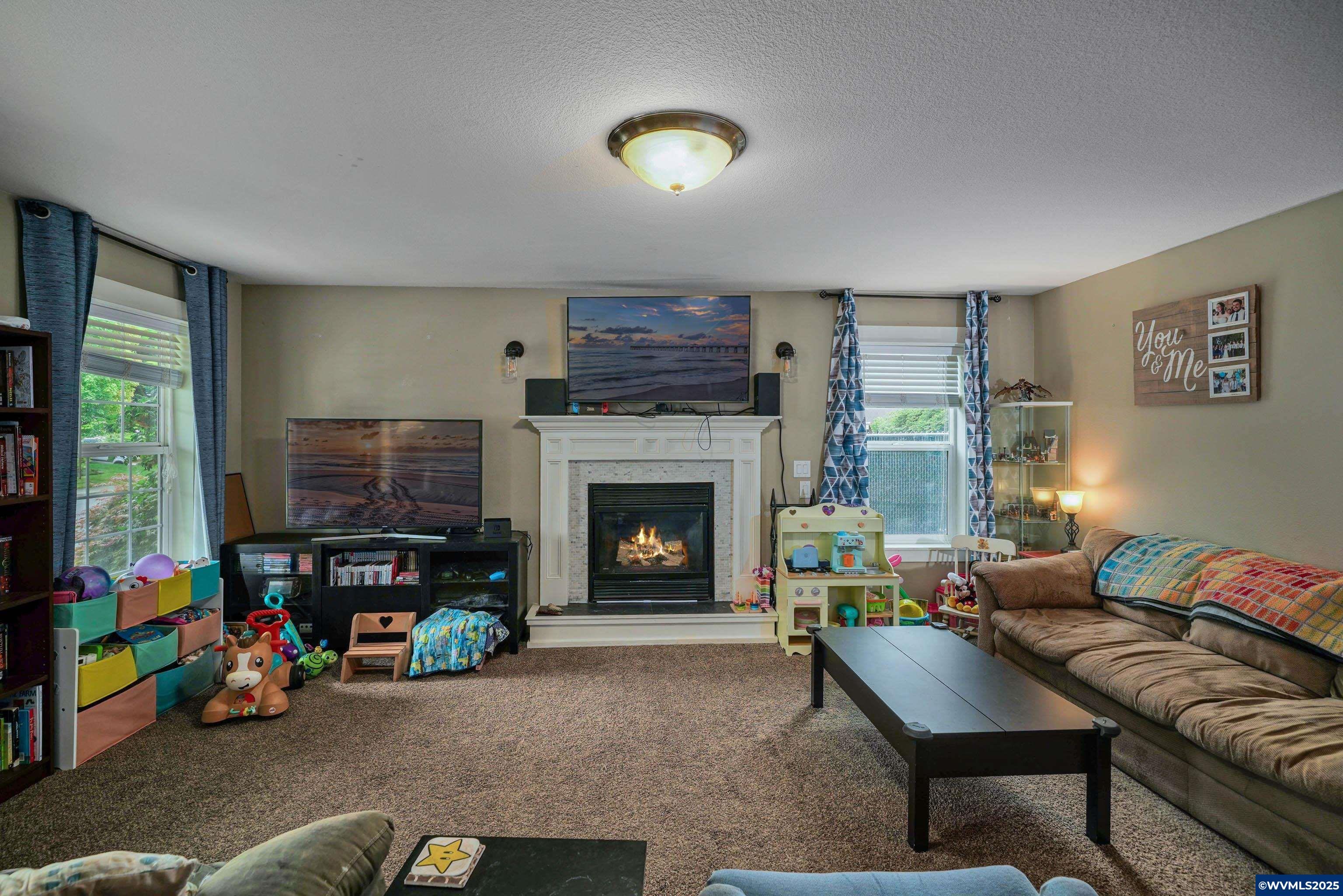 Keizer, Oregon, 97303, United States, 3 Bedrooms Bedrooms, ,3 BathroomsBathrooms,Residential,For Sale,1890853