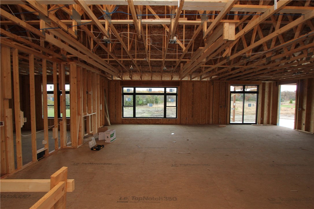 Eleva, Wisconsin, 54738, United States, 5 Bedrooms Bedrooms, ,4 BathroomsBathrooms,Residential,For Sale,1981879