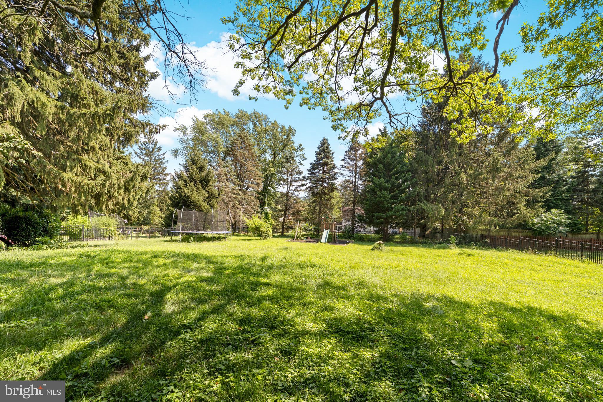 DEVON, Pennsylvania, 19333, United States, 3 Bedrooms Bedrooms, ,3 BathroomsBathrooms,Residential,For Sale,1928574