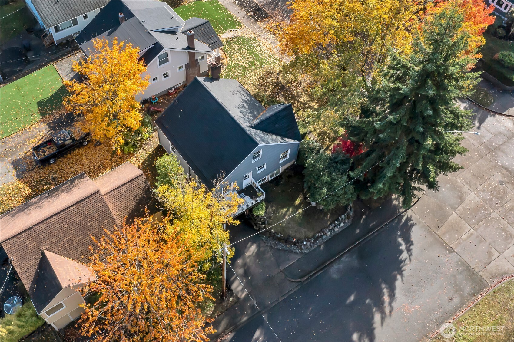 Tacoma, Washington, 98406, United States, 7 Bedrooms Bedrooms, ,2 BathroomsBathrooms,Residential,For Sale,1997085