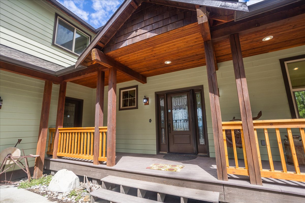 Sagle, Idaho, 83860, United States, 4 Bedrooms Bedrooms, ,4 BathroomsBathrooms,Residential,For Sale,1976237