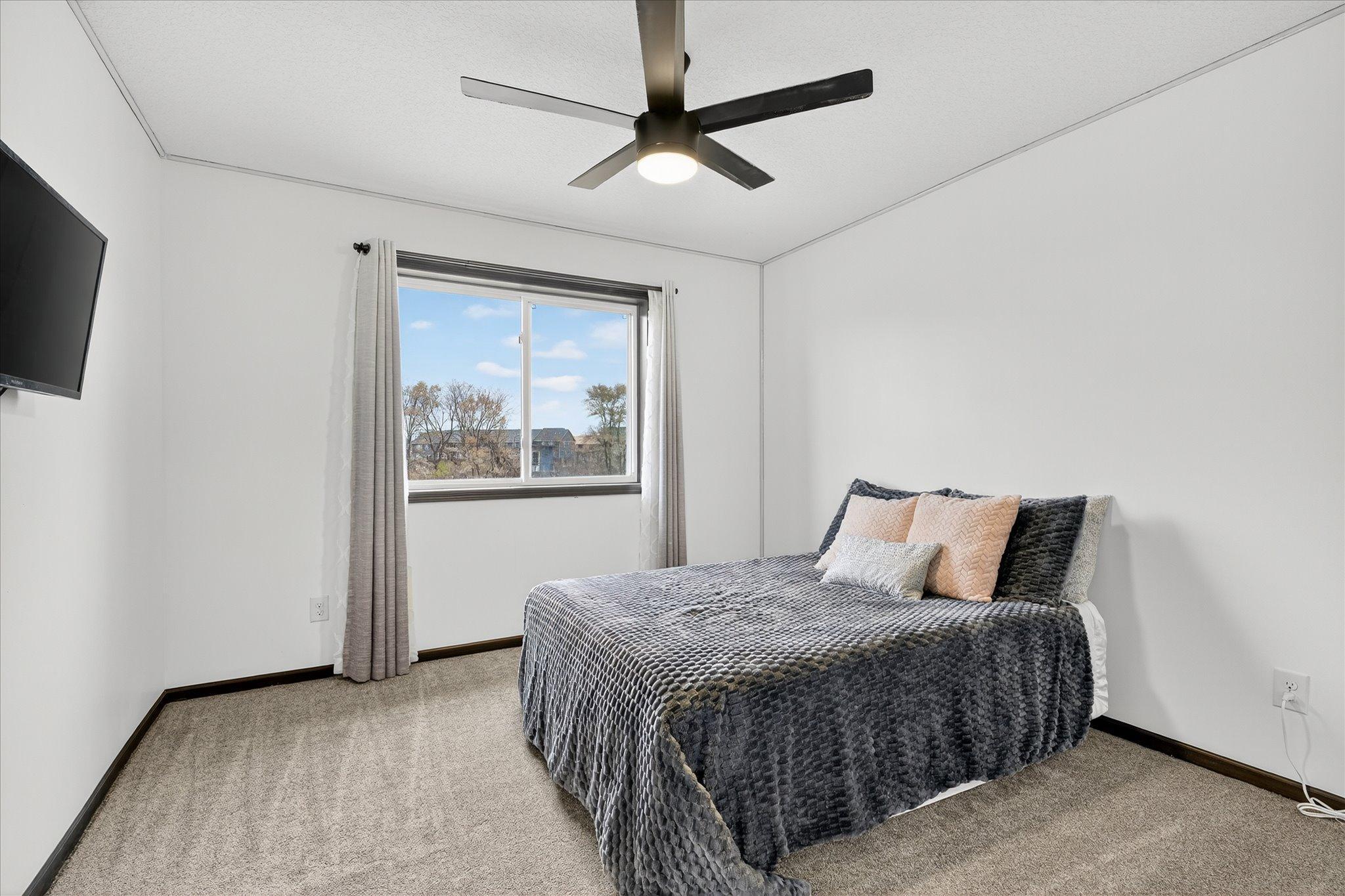 Rosemount, Minnesota, 55068, United States, 5 Bedrooms Bedrooms, ,3 BathroomsBathrooms,Residential,For Sale,1993555