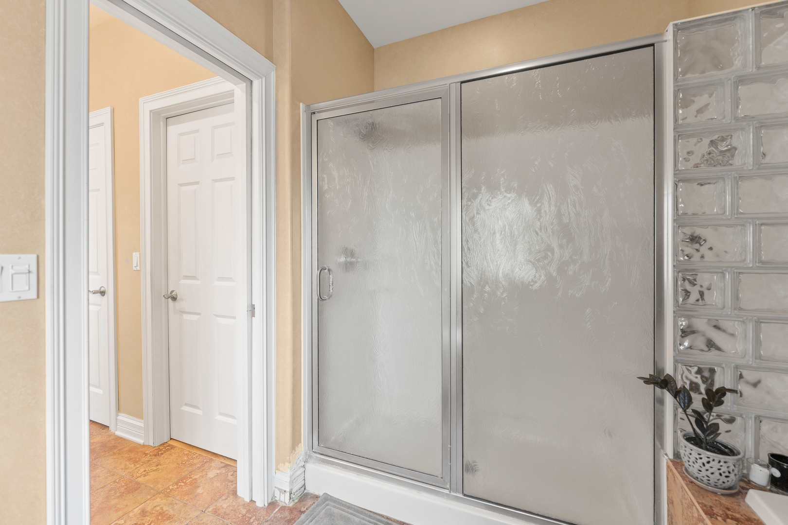 Sheridan, Illinois, 60551, United States, 3 Bedrooms Bedrooms, ,2 BathroomsBathrooms,Residential,For Sale,1994761