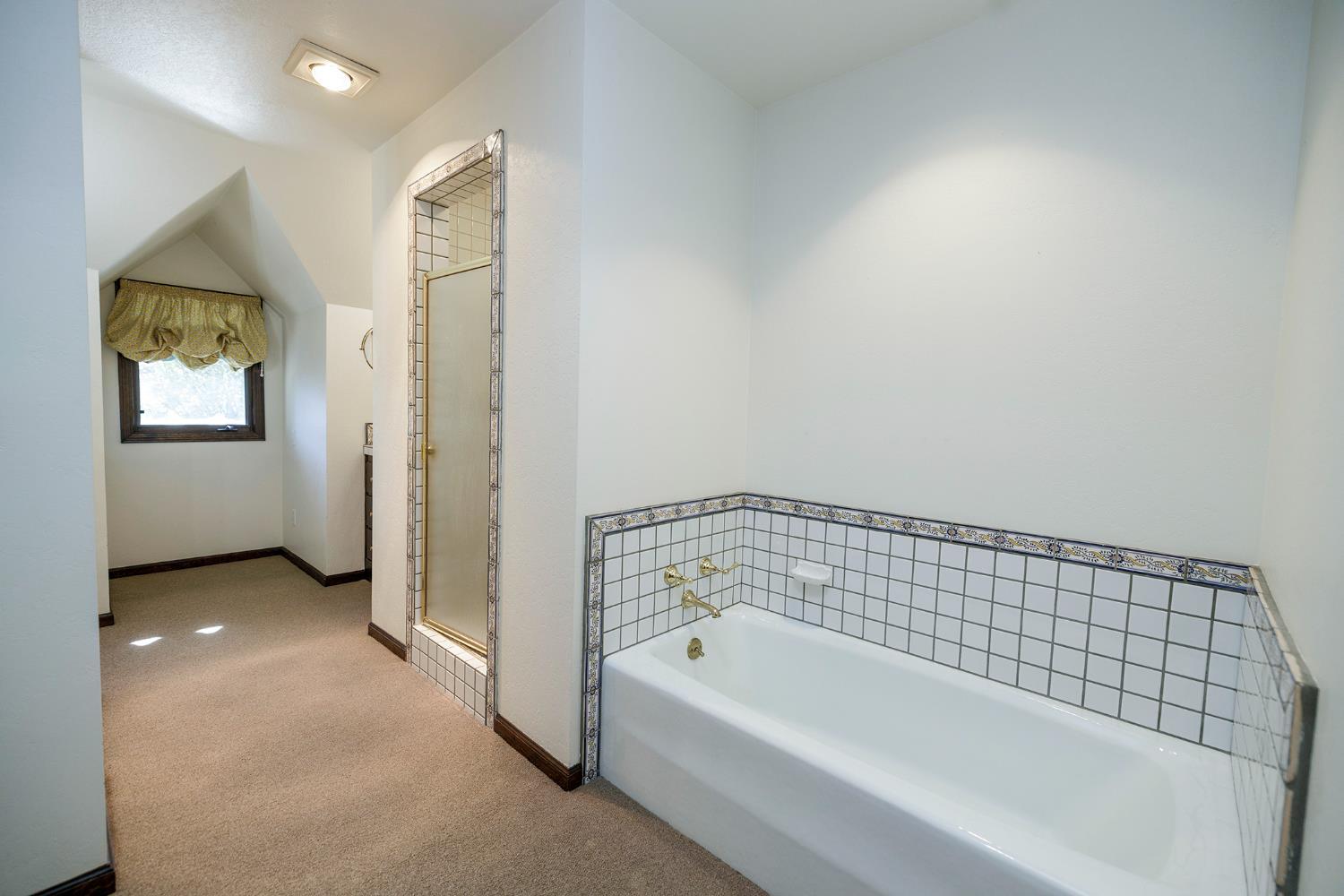 Turlock, California, 95380, United States, 4 Bedrooms Bedrooms, ,5 BathroomsBathrooms,Residential,For Sale,1992358