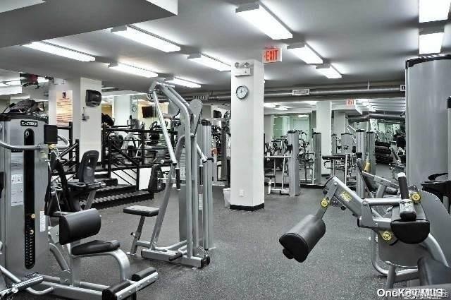 Bayside, New York, 11360, United States, 2 Bedrooms Bedrooms, ,2 BathroomsBathrooms,Residential,For Sale,2049327