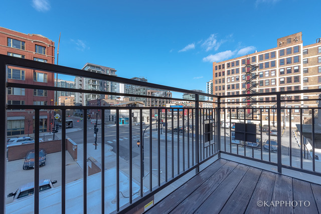 319 West Erie Street, 2W, Chicago, Illinois, 60654, United States, 2 Bedrooms Bedrooms, ,3 BathroomsBathrooms,Residential,For Sale,319 West Erie Street , 2W,1010581