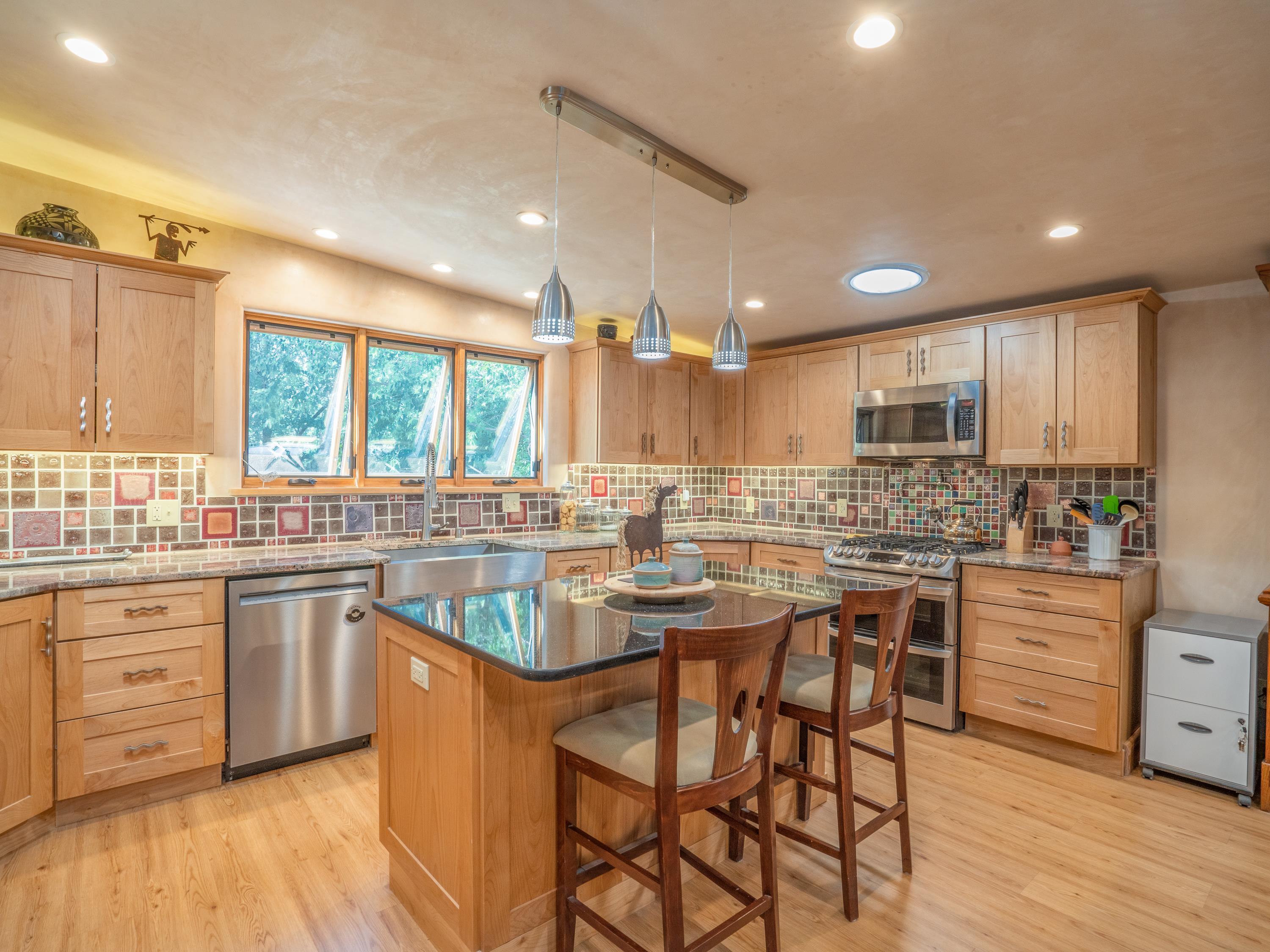 128 Las Cruces, Taos, New Mexico, 87571, United States, 2 Bedrooms Bedrooms, ,2 BathroomsBathrooms,Residential,For Sale,128 Las Cruces,1629727