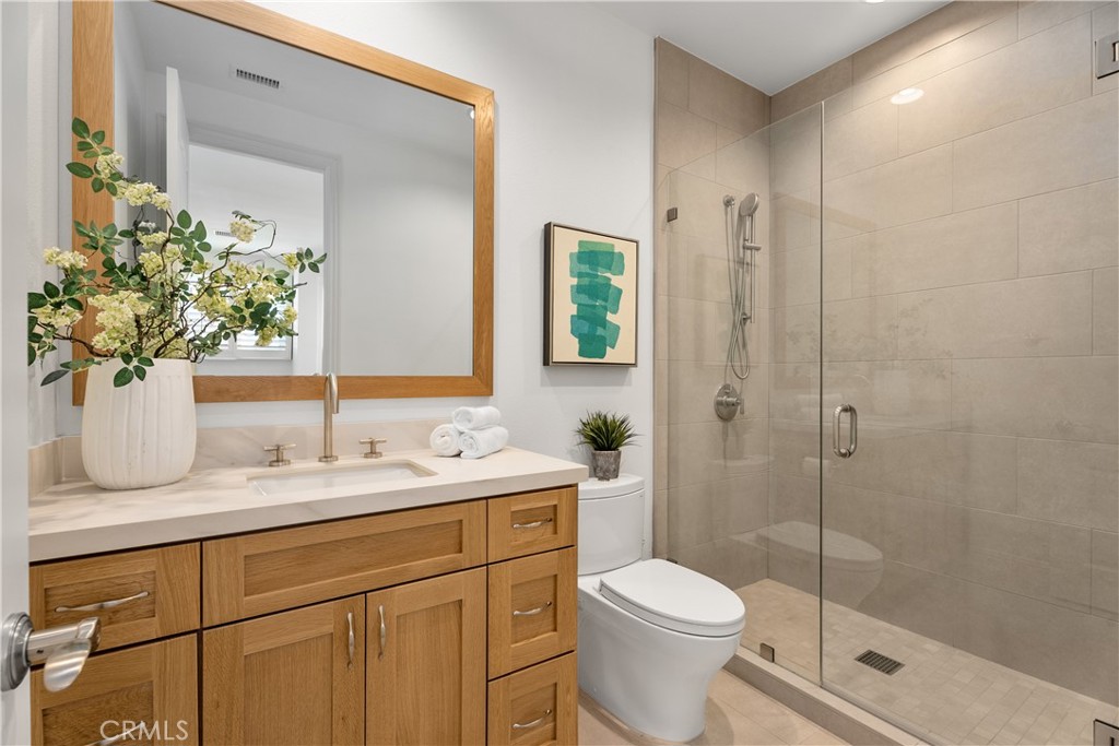 Irvine, California, 92618, United States, 5 Bedrooms Bedrooms, ,6 BathroomsBathrooms,Residential,For Sale,1901058