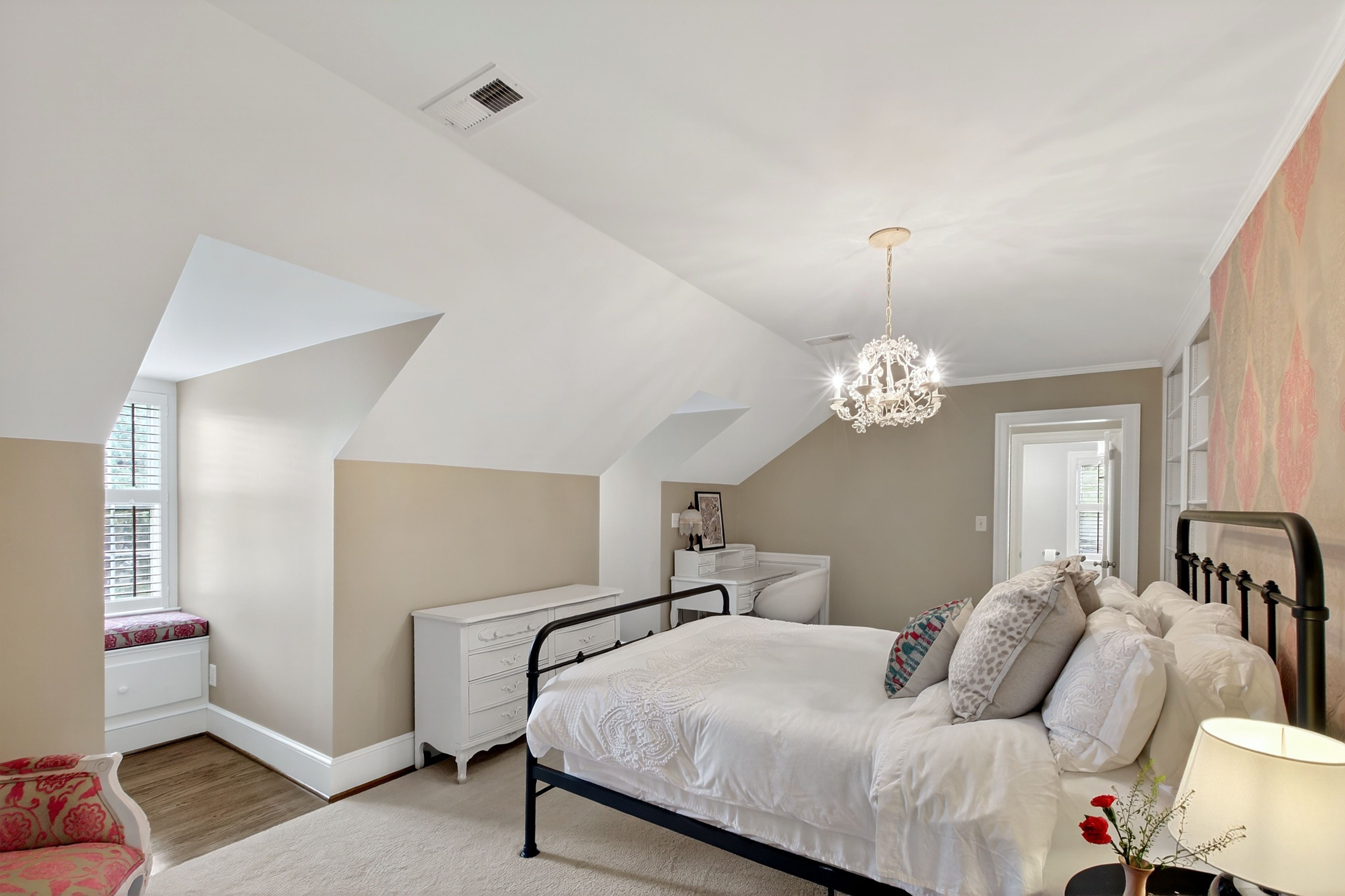  2507 Sanderson Drive, Raleigh, NC 27608 - 物件實景