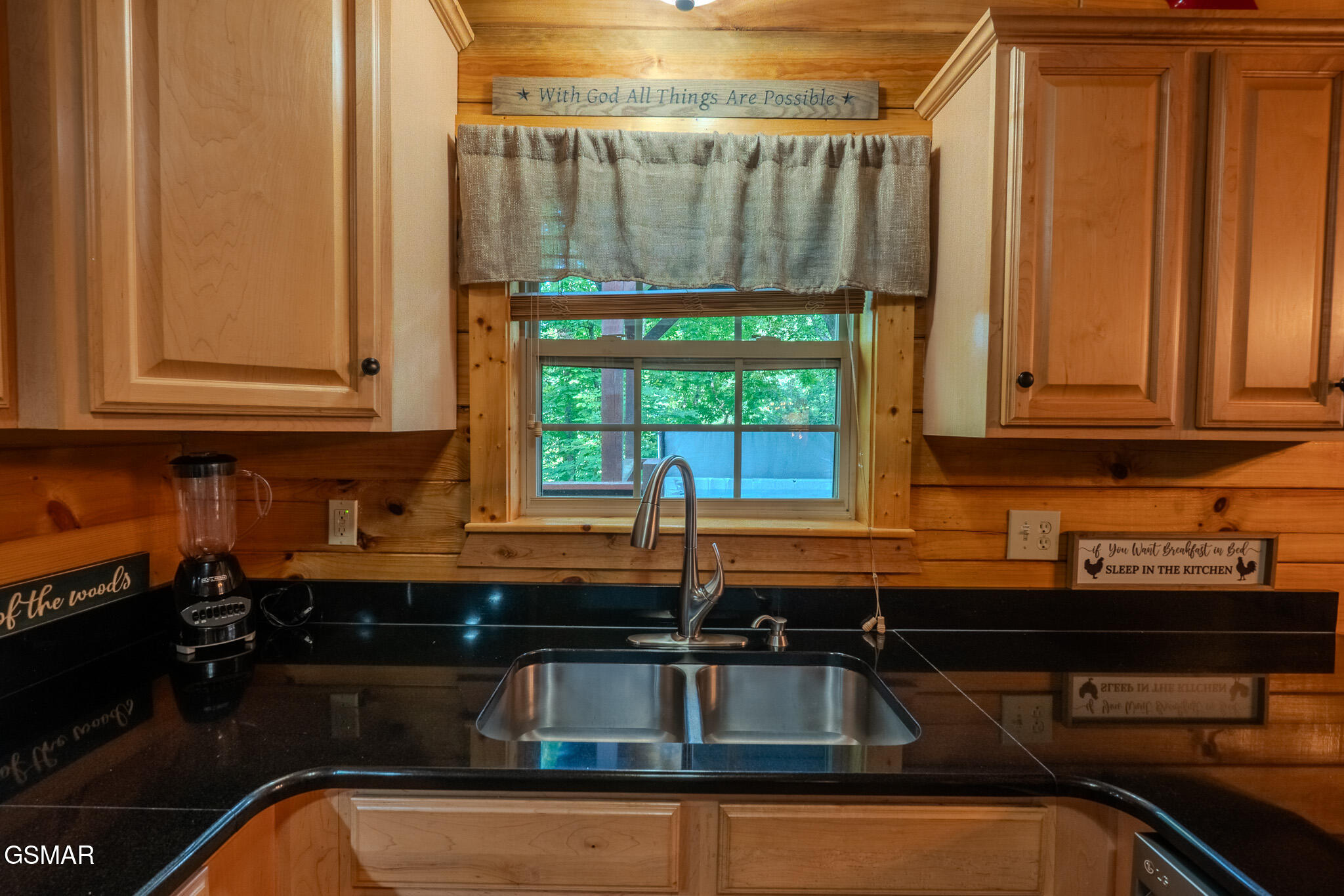 Gatlinburg, Tennessee, 37738, United States, 5 Bedrooms Bedrooms, ,4 BathroomsBathrooms,Residential,For Sale,1835099