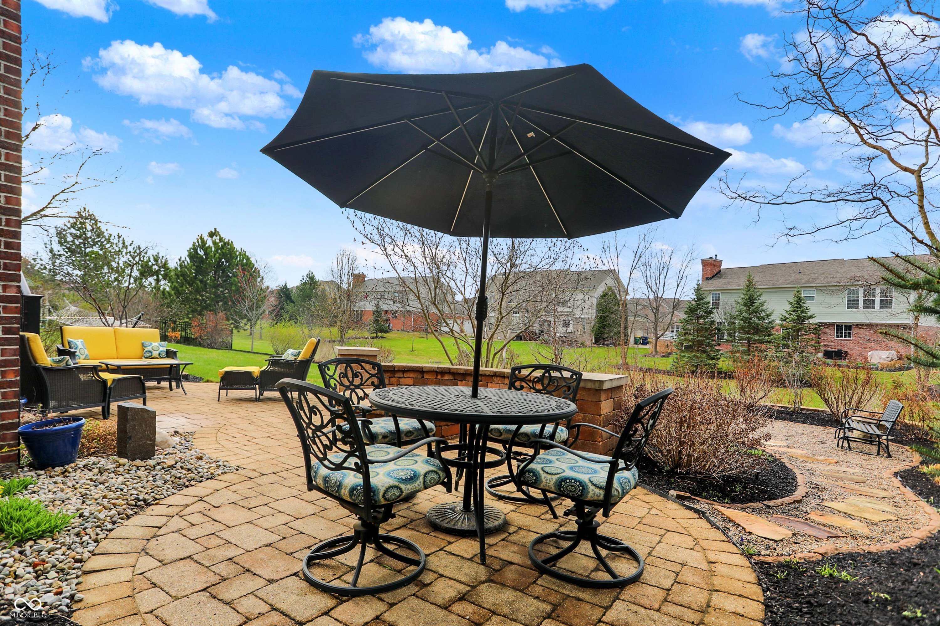 Zionsville, Indiana, 46077, United States, 4 Bedrooms Bedrooms, ,4 BathroomsBathrooms,Residential,For Sale,1880613
