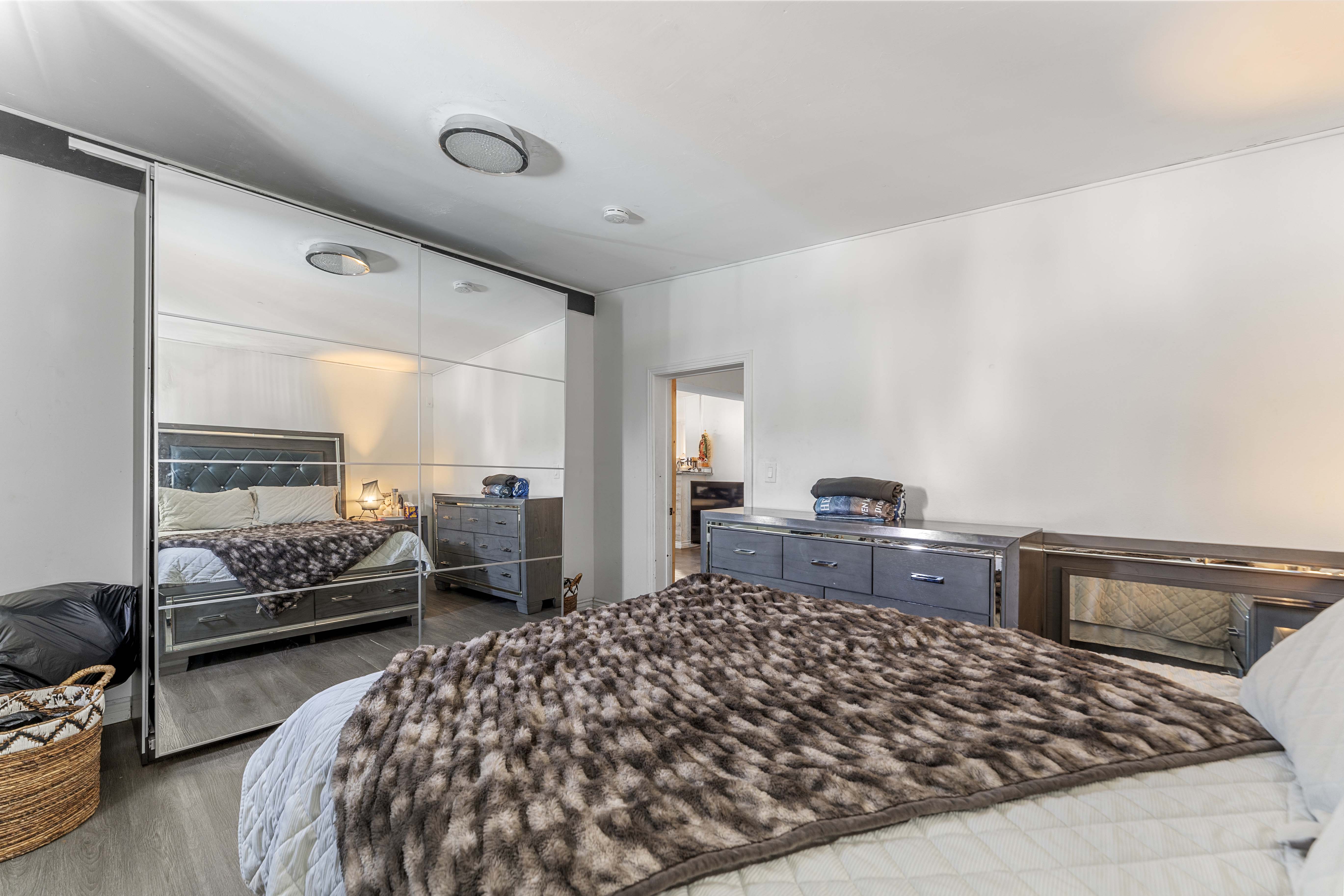 Baldwin Park, California, 91706, United States, 3 Bedrooms Bedrooms, ,2 BathroomsBathrooms,Residential,For Sale,1929080