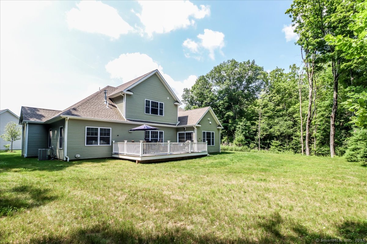 New Milford, Connecticut, 06776, United States, 2 Bedrooms Bedrooms, ,3 BathroomsBathrooms,Residential,For Sale,1875818