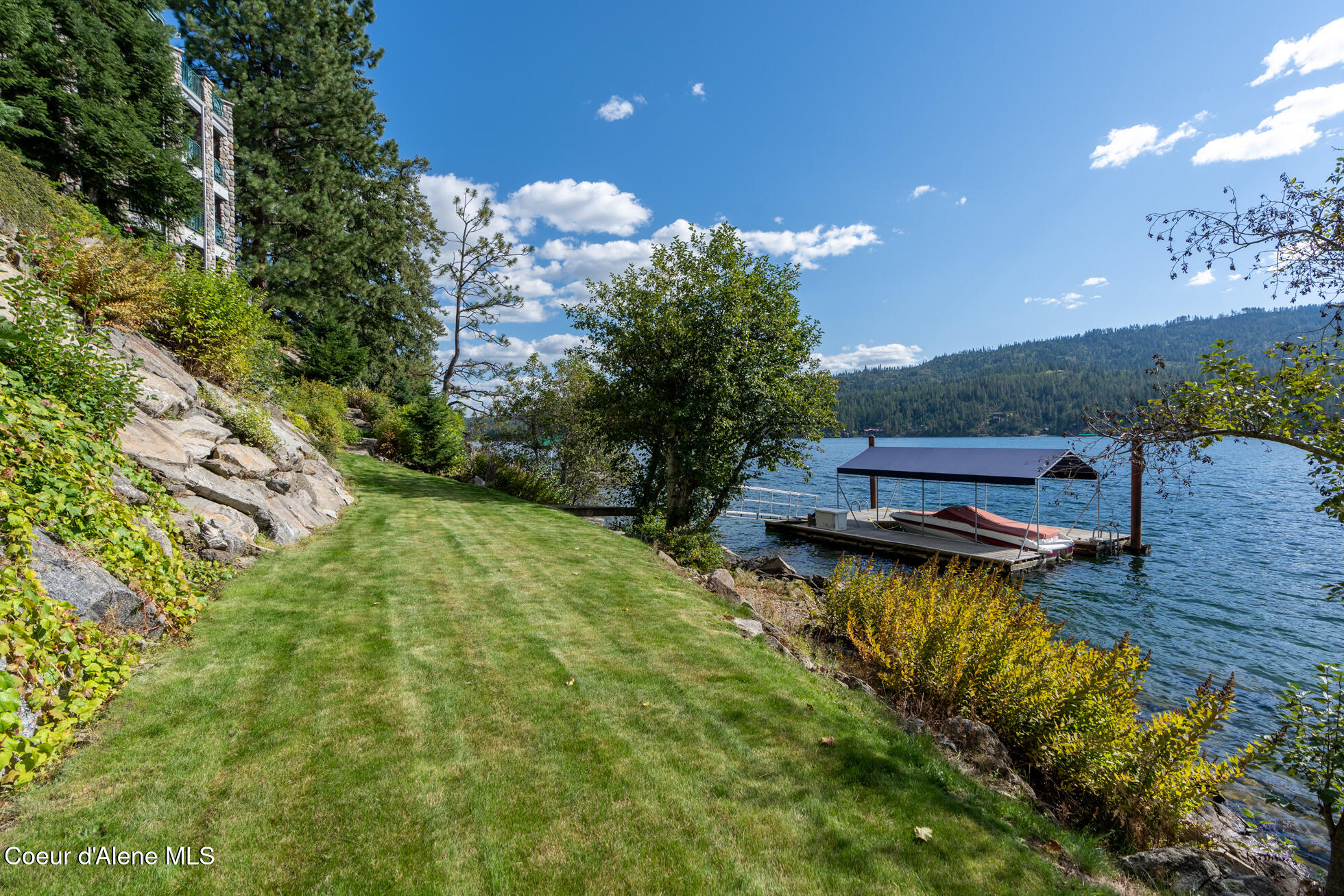 Coeur d'Alene, Idaho, 83814, United States, 4 Bedrooms Bedrooms, ,5 BathroomsBathrooms,Residential,For Sale,1864122