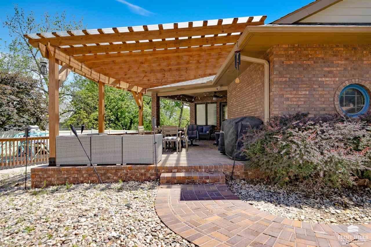 Junction City, Kansas, 66441, United States, 4 Bedrooms Bedrooms, ,4 BathroomsBathrooms,Residential,For Sale,1805372