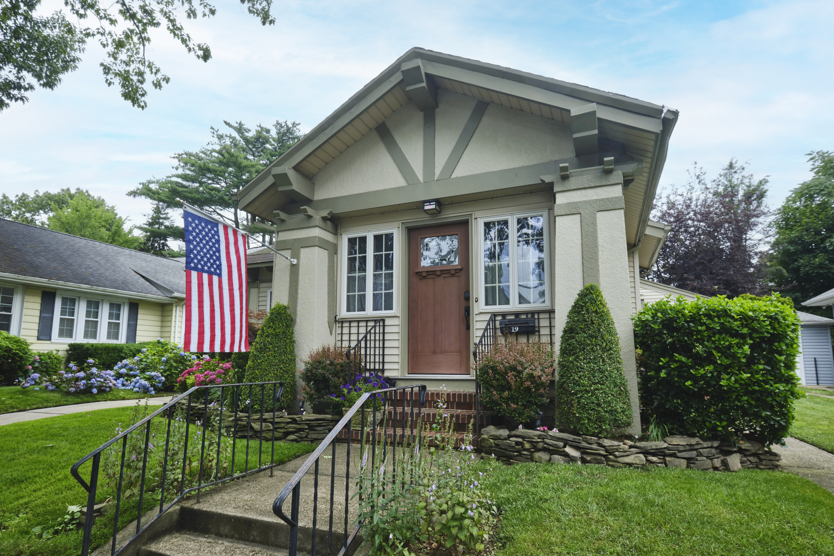 Bellerose Village, New York, 11001, United States, 3 Bedrooms Bedrooms, ,2 BathroomsBathrooms,Residential,For Sale,1974559