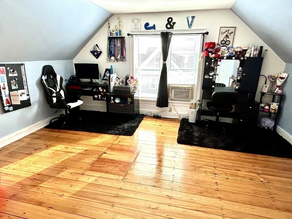 Lynn, Massachusetts, 01902, United States, 9 Bedrooms Bedrooms, ,3 BathroomsBathrooms,Residential,For Sale,1989600