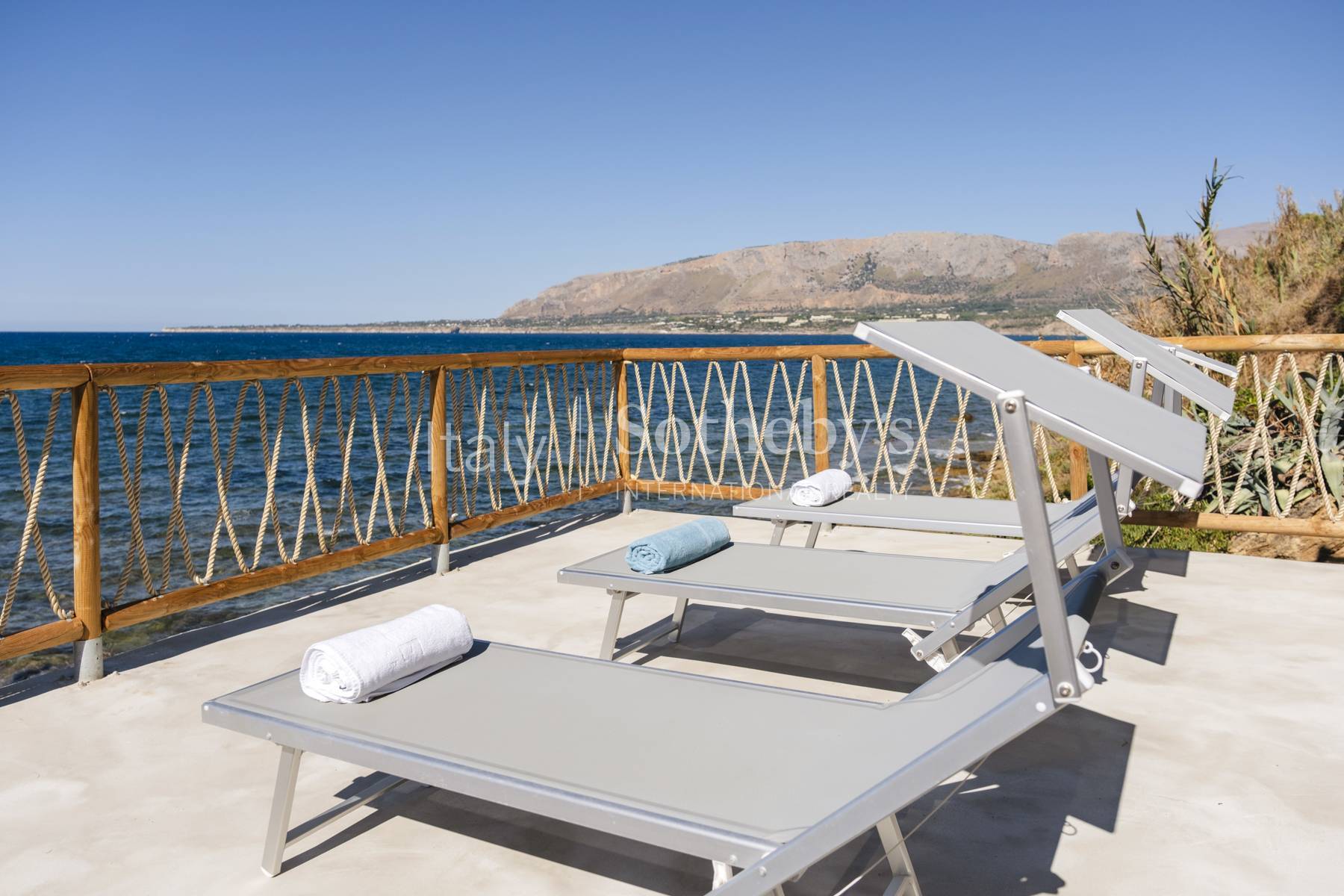  Exclusive villa with pool and private sea access - 物件實景