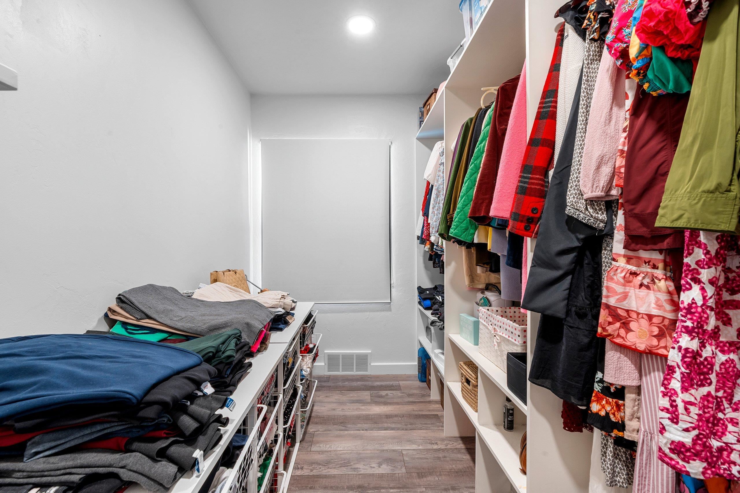 GREEN BAY, Wisconsin, 54301, United States, 3 Bedrooms Bedrooms, ,3 BathroomsBathrooms,Residential,For Sale,1969086