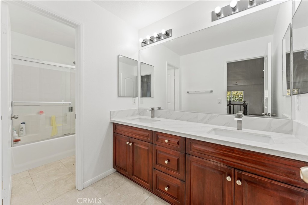 Riverside, California, 92501, United States, 5 Bedrooms Bedrooms, ,3 BathroomsBathrooms,Residential,For Sale,2003384